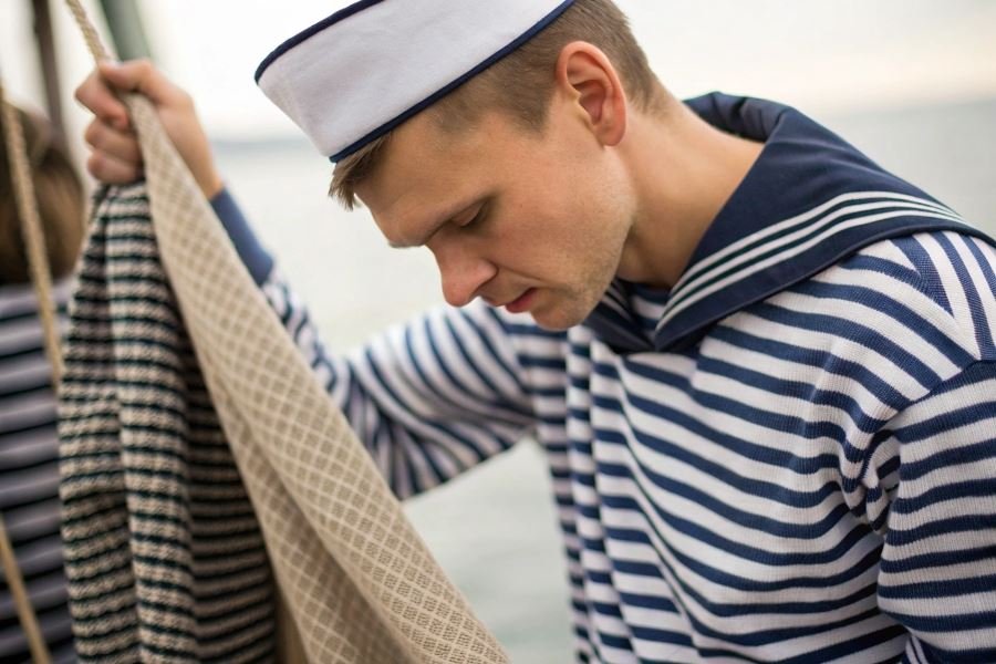 1046-striped-shirt-from-sea-to-street