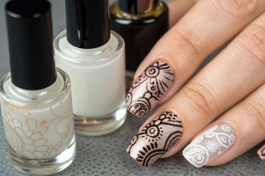 1079-stamping-nail-art-perfect-liquid-secrets