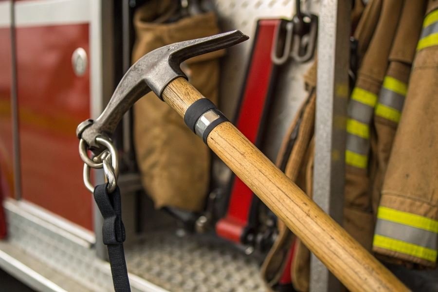 1610-fire-hook-selection-life-saving-criteria