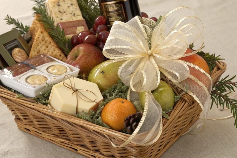 229-seasonal-gift-basket-design-art