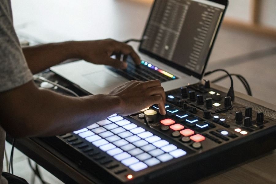 664-digital-music-production-tools