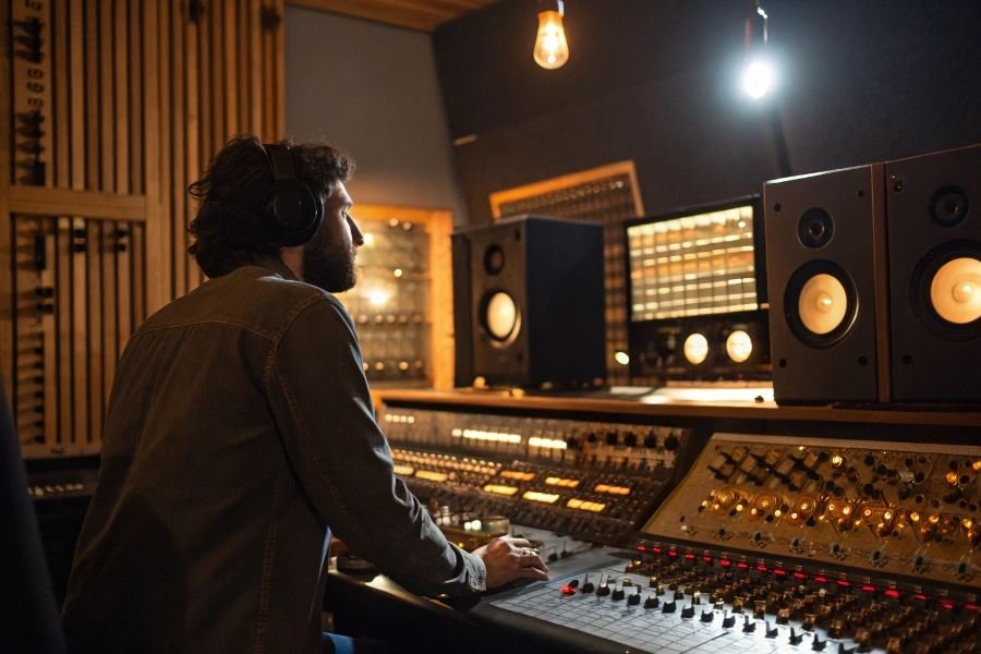 691-tube-vs-transistor-preamps-sound-battle