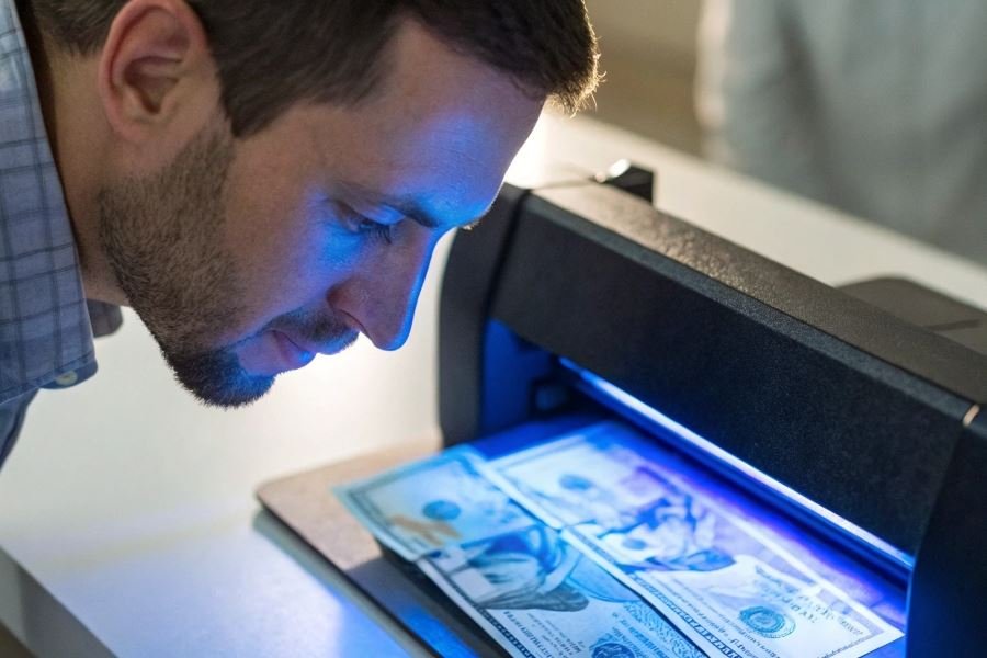 949-business-counterfeit-protection-banknote-detectors